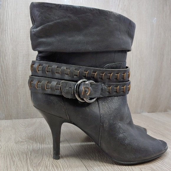 Guess Allegrate Open Toe Heel Ankle Bootie Leather Black Brown Buckle 7.5 - Picture 8 of 12